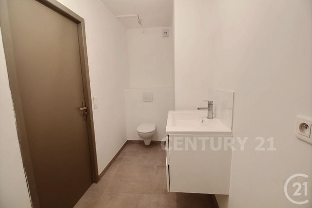 Afficher la photo en grand divers à vendre - 155.0 m2 - ST AVOLD - 57 - LORRAINE - Century 21 Rond Point De L'Europe