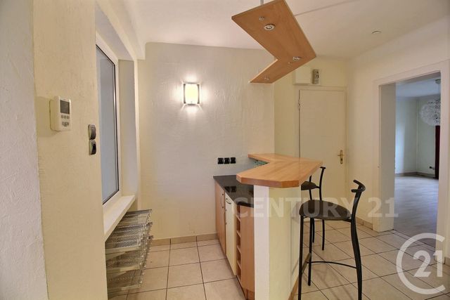 Afficher la photo en grand appartement à vendre - 3 pièces - 67.0 m2 - ST AVOLD - 57 - LORRAINE - Century 21 Rond Point De L'Europe