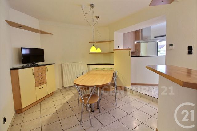 Afficher la photo en grand appartement à vendre - 3 pièces - 67.0 m2 - ST AVOLD - 57 - LORRAINE - Century 21 Rond Point De L'Europe