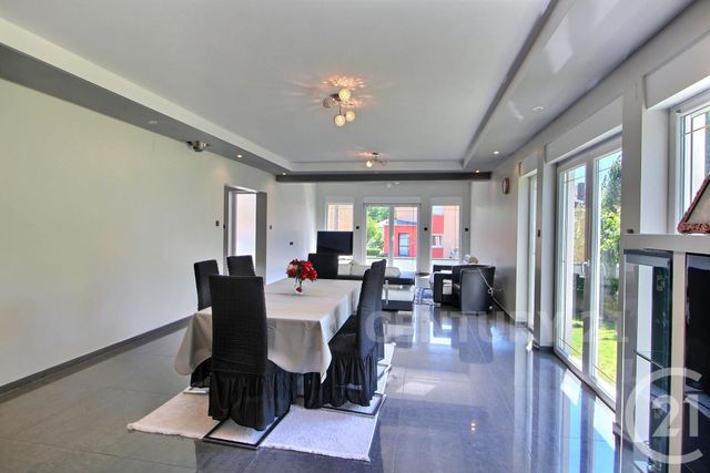 Afficher la photo en grand maison à vendre - 8 pièces - 280.0 m2 - FORBACH - 57 - LORRAINE - Century 21 Rond Point De L'Europe