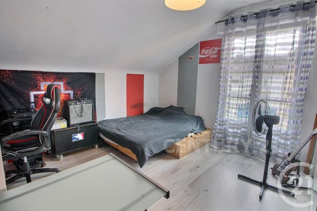 Afficher la photo en grand maison à vendre - 6 pièces - 100.0 m2 - CREUTZWALD - 57 - LORRAINE - Century 21 Rond Point De L'Europe