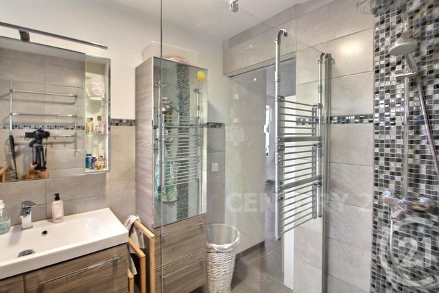 Afficher la photo en grand maison à vendre - 6 pièces - 100.0 m2 - CREUTZWALD - 57 - LORRAINE - Century 21 Rond Point De L'Europe