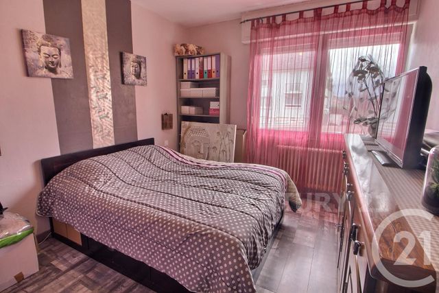 Afficher la photo en grand maison à vendre - 6 pièces - 100.0 m2 - CREUTZWALD - 57 - LORRAINE - Century 21 Rond Point De L'Europe