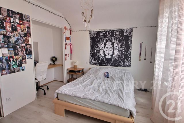 Afficher la photo en grand maison à vendre - 6 pièces - 100.0 m2 - CREUTZWALD - 57 - LORRAINE - Century 21 Rond Point De L'Europe
