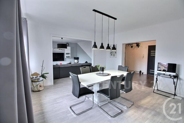 Appartement F3 à vendre - 3 pièces - 97.79 m2 - FORBACH - 57 - LORRAINE - Century 21 Rond Point De L'Europe Appartement F3 à vendre - 3 pièces - 97.79 m2 - FORBACH - 57 - LORRAINE - Century 21 Rond Point De L'Europe