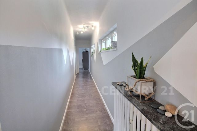 Appartement F3 à vendre - 3 pièces - 97.79 m2 - FORBACH - 57 - LORRAINE - Century 21 Rond Point De L'Europe Appartement F3 à vendre - 3 pièces - 97.79 m2 - FORBACH - 57 - LORRAINE - Century 21 Rond Point De L'Europe