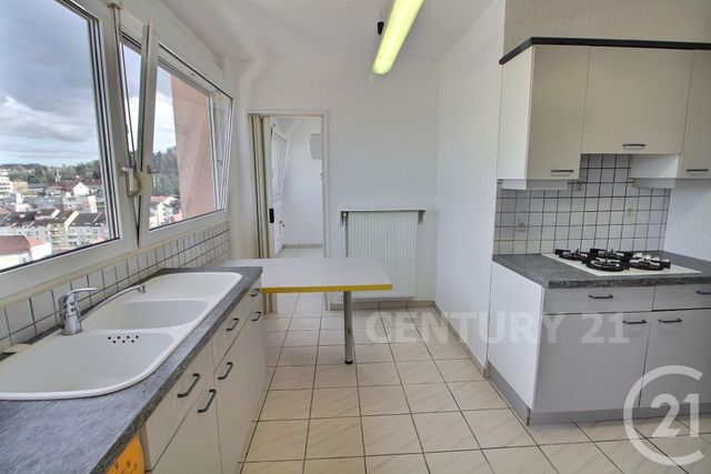 Appartement F5 à vendre - 5 pièces - 97.13 m2 - ST AVOLD - 57 - LORRAINE - Century 21 Rond Point De L'Europe Appartement F5 à vendre - 5 pièces - 97.13 m2 - ST AVOLD - 57 - LORRAINE - Century 21 Rond Point De L'Europe