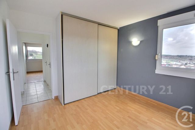 Appartement F5 à vendre - 5 pièces - 97.13 m2 - ST AVOLD - 57 - LORRAINE - Century 21 Rond Point De L'Europe Appartement F5 à vendre - 5 pièces - 97.13 m2 - ST AVOLD - 57 - LORRAINE - Century 21 Rond Point De L'Europe