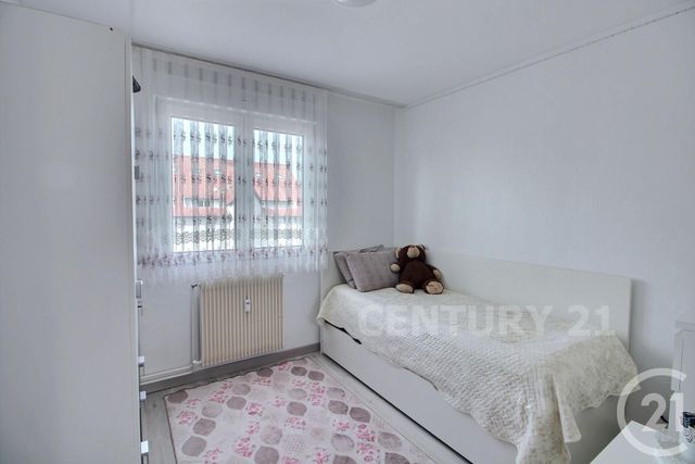 appartement à vendre - 5 pièces - 76.16 m2 - ST AVOLD - 57 - LORRAINE - Century 21 Rond Point De L'Europe appartement à vendre - 5 pièces - 76.16 m2 - ST AVOLD - 57 - LORRAINE - Century 21 Rond Point De L'Europe