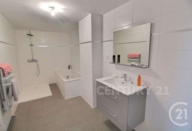 Appartement F6 à vendre - 6 pièces - 143.33 m2 - CARLING - 57 - LORRAINE - Century 21 Rond Point De L'Europe Appartement F6 à vendre - 6 pièces - 143.33 m2 - CARLING - 57 - LORRAINE - Century 21 Rond Point De L'Europe