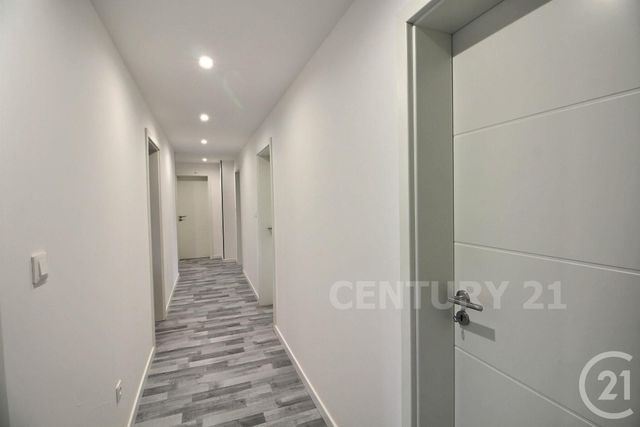 Appartement F6 à vendre - 6 pièces - 143.33 m2 - CARLING - 57 - LORRAINE - Century 21 Rond Point De L'Europe Appartement F6 à vendre - 6 pièces - 143.33 m2 - CARLING - 57 - LORRAINE - Century 21 Rond Point De L'Europe