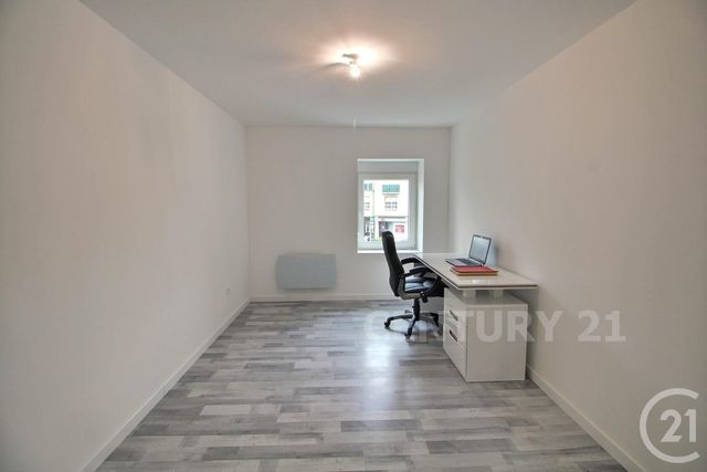 Appartement F6 à vendre - 6 pièces - 143.33 m2 - CARLING - 57 - LORRAINE - Century 21 Rond Point De L'Europe Appartement F6 à vendre - 6 pièces - 143.33 m2 - CARLING - 57 - LORRAINE - Century 21 Rond Point De L'Europe