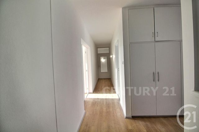 Appartement F5 à louer - 5 pièces - 121.18 m2 - ST AVOLD - 57 - LORRAINE - Century 21 Rond Point De L'Europe Appartement F5 à louer - 5 pièces - 121.18 m2 - ST AVOLD - 57 - LORRAINE - Century 21 Rond Point De L'Europe