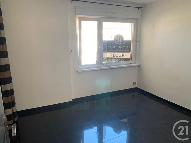 Appartement à louer - 2 pièces - 45.08 m2 - ST AVOLD - 57 - LORRAINE - Century 21 Rond Point De L'Europe