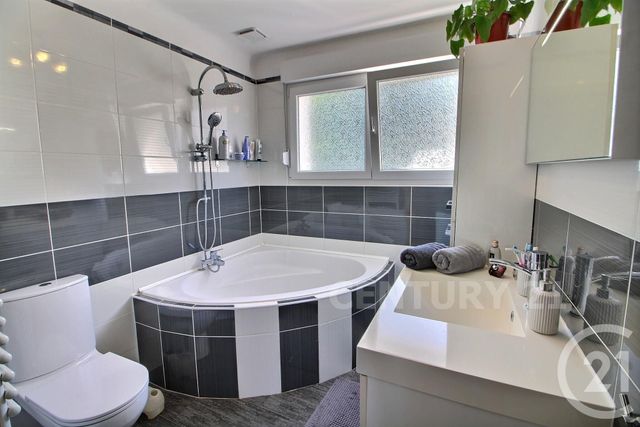 maison à vendre - 5 pièces - 86.0 m2 - ST AVOLD - 57 - LORRAINE - Century 21 Rond Point De L'Europe maison à vendre - 5 pièces - 86.0 m2 - ST AVOLD - 57 - LORRAINE - Century 21 Rond Point De L'Europe