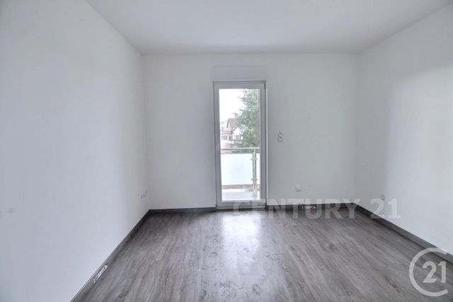 Appartement Duplex à louer - 4 pièces - 118.9 m2 - SEINGBOUSE - 57 - LORRAINE - Century 21 Rond Point De L'Europe Appartement Duplex à louer - 4 pièces - 118.9 m2 - SEINGBOUSE - 57 - LORRAINE - Century 21 Rond Point De L'Europe