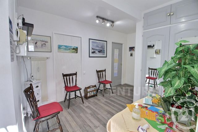 Afficher la photo en grand appartement à vendre - 5 pièces - 109.16 m2 - ST AVOLD - 57 - LORRAINE - Century 21 Rond Point De L'Europe