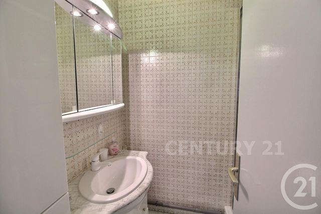 Afficher la photo en grand appartement à vendre - 5 pièces - 109.16 m2 - ST AVOLD - 57 - LORRAINE - Century 21 Rond Point De L'Europe