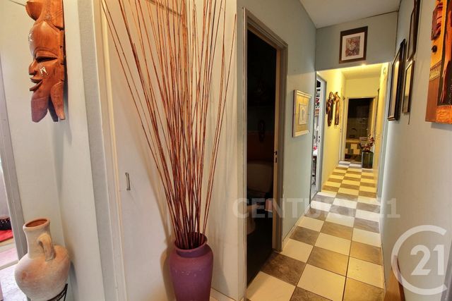 Afficher la photo en grand Appartement F4 à vendre - 4 pièces - 86.52 m2 - ST AVOLD - 57 - LORRAINE - Century 21 Rond Point De L'Europe