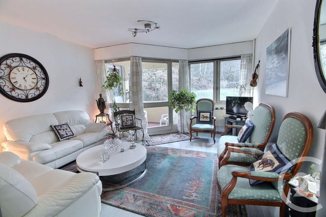 Afficher la photo en grand Appartement F4 à vendre - 4 pièces - 86.52 m2 - ST AVOLD - 57 - LORRAINE - Century 21 Rond Point De L'Europe