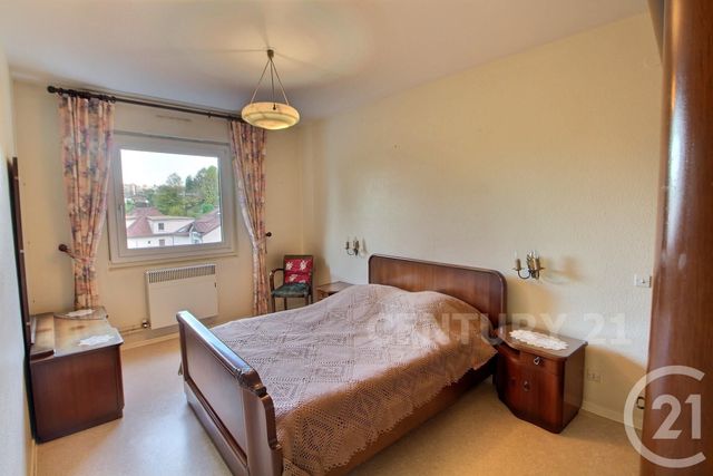 Afficher la photo en grand Appartement F5 à vendre - 5 pièces - 91.37 m2 - ST AVOLD - 57 - LORRAINE - Century 21 Rond Point De L'Europe