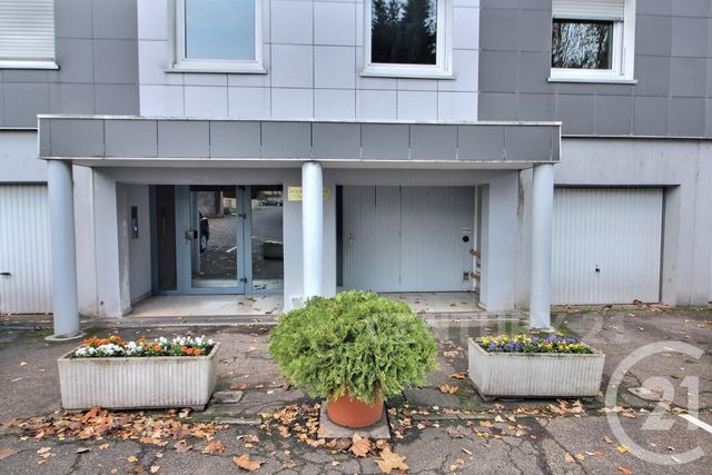 Afficher la photo en grand Appartement F5 à vendre - 5 pièces - 91.37 m2 - ST AVOLD - 57 - LORRAINE - Century 21 Rond Point De L'Europe