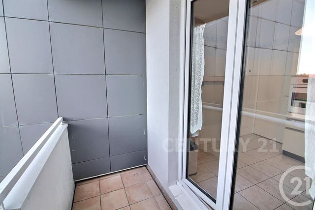 Afficher la photo en grand Appartement F5 à vendre - 5 pièces - 91.37 m2 - ST AVOLD - 57 - LORRAINE - Century 21 Rond Point De L'Europe