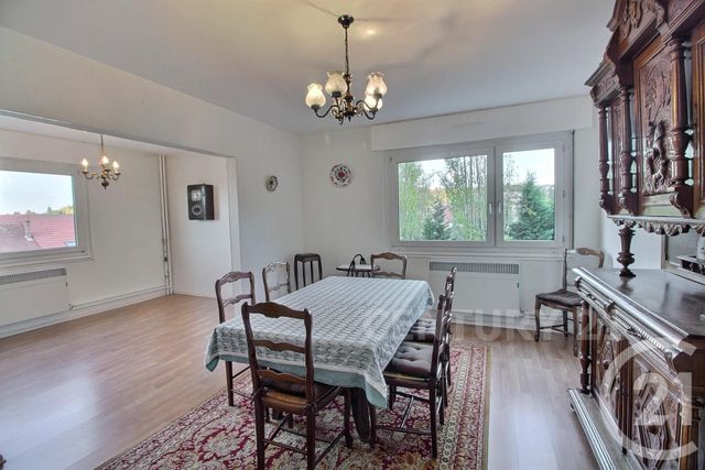 Afficher la photo en grand Appartement F5 à vendre - 5 pièces - 91.37 m2 - ST AVOLD - 57 - LORRAINE - Century 21 Rond Point De L'Europe