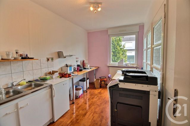 Afficher la photo en grand Appartement F3 à louer - 3 pièces - 64.63 m2 - ST AVOLD - 57 - LORRAINE - Century 21 Rond Point De L'Europe