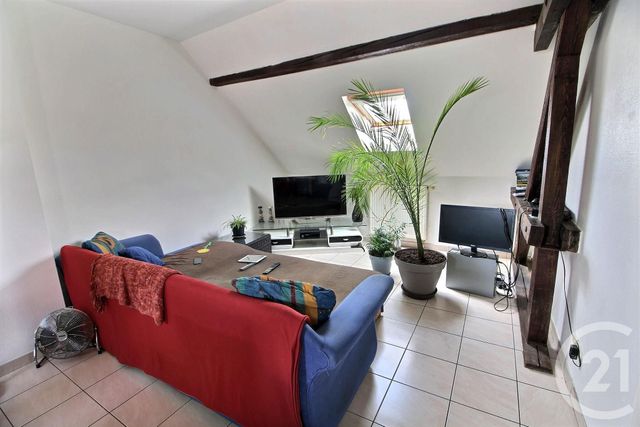 Afficher la photo en grand Appartement F3 à louer - 3 pièces - 65.21 m2 - ST AVOLD - 57 - LORRAINE - Century 21 Rond Point De L'Europe