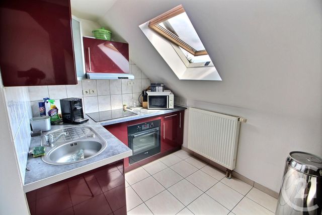 Afficher la photo en grand Appartement F3 à louer - 3 pièces - 65.21 m2 - ST AVOLD - 57 - LORRAINE - Century 21 Rond Point De L'Europe