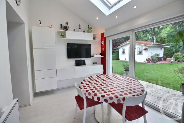 Afficher la photo en grand maison à vendre - 5 pièces - 126.0 m2 - ST AVOLD - 57 - LORRAINE - Century 21 Rond Point De L'Europe