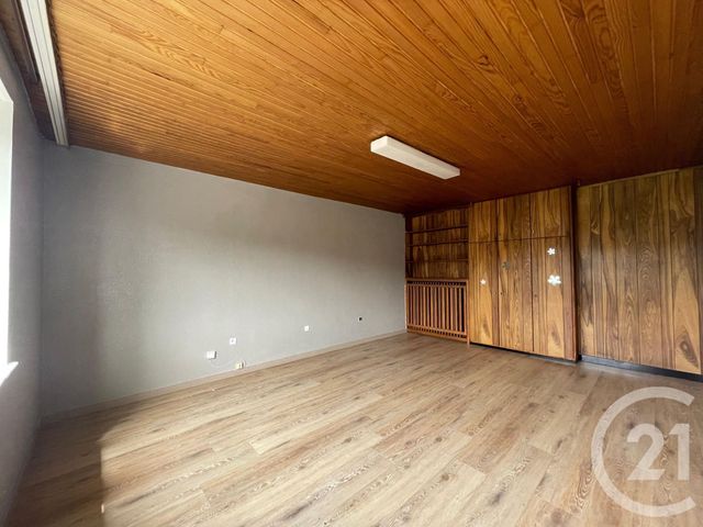 Appartement F4 à louer - 4 pièces - 103.0 m2 - LONGEVILLE LES ST AVOLD - 57 - LORRAINE - Century 21 Rond Point De L'Europe
