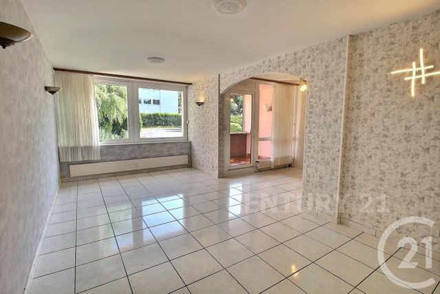 Appartement F4 à vendre - 4 pièces - 75.79 m2 - ST AVOLD - 57 - LORRAINE - Century 21 Rond Point De L'Europe