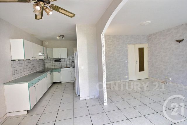 Appartement F4 à vendre - 4 pièces - 75.79 m2 - ST AVOLD - 57 - LORRAINE - Century 21 Rond Point De L'Europe