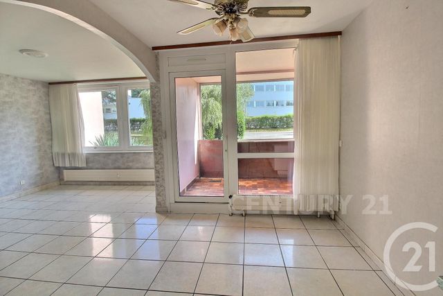 Appartement F4 à vendre - 4 pièces - 75.79 m2 - ST AVOLD - 57 - LORRAINE - Century 21 Rond Point De L'Europe