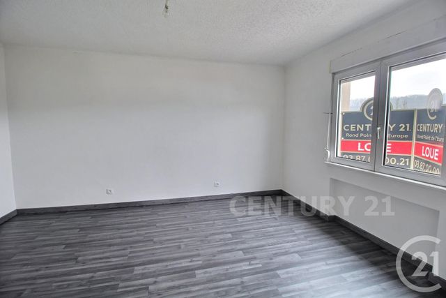 Appartement à louer - 4 pièces - 150.3 m2 - LONGEVILLE LES ST AVOLD - 57 - LORRAINE - Century 21 Rond Point De L'Europe