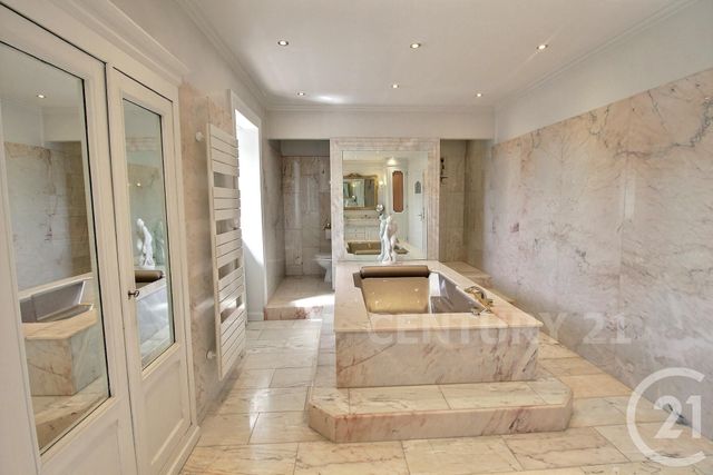 maison à vendre - 8 pièces - 258.41 m2 - ST AVOLD - 57 - LORRAINE - Century 21 Rond Point De L'Europe