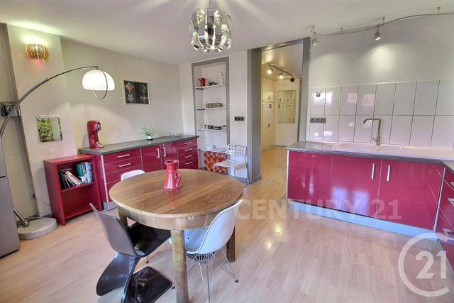 Appartement à vendre - 6 pièces - 168.0 m2 - ST AVOLD - 57 - LORRAINE - Century 21 Rond Point De L'Europe