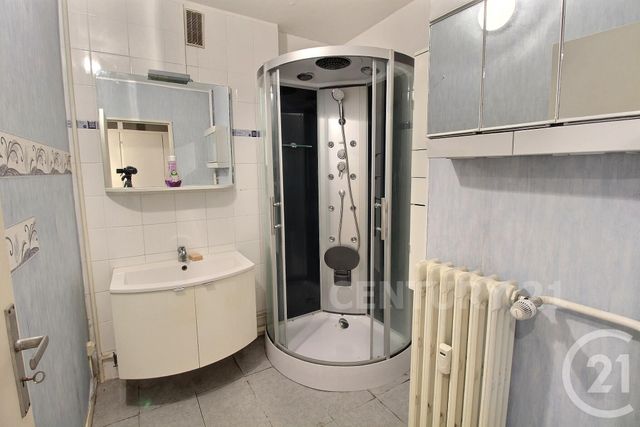 Appartement à vendre - 4 pièces - 79.81 m2 - ST AVOLD - 57 - LORRAINE - Century 21 Rond Point De L'Europe