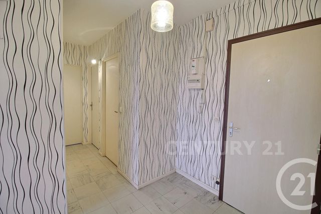 Appartement à vendre - 4 pièces - 79.81 m2 - ST AVOLD - 57 - LORRAINE - Century 21 Rond Point De L'Europe
