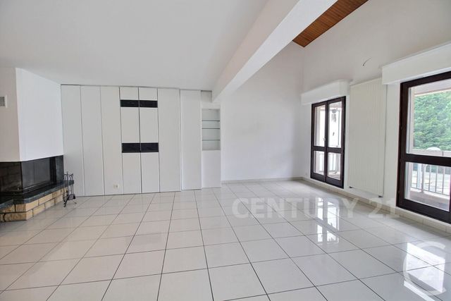 Appartement F6 à louer - 7 pièces - 166.31 m2 - ST AVOLD - 57 - LORRAINE - Century 21 Rond Point De L'Europe