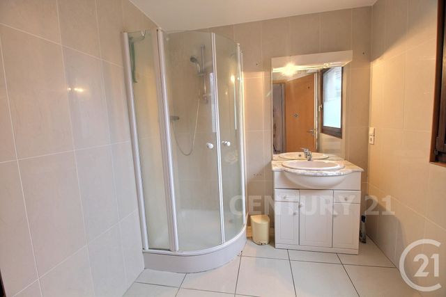 Appartement F6 à louer - 7 pièces - 166.31 m2 - ST AVOLD - 57 - LORRAINE - Century 21 Rond Point De L'Europe