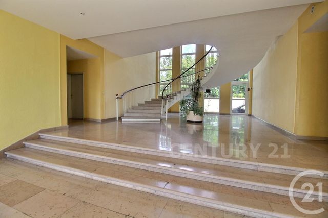 Appartement à louer - 2 pièces - 27.03 m2 - ST AVOLD - 57 - LORRAINE - Century 21 Rond Point De L'Europe