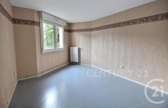 Afficher la photo en grand Appartement F4 à vendre - 4 pièces - 97.62 m2 - ST AVOLD - 57 - LORRAINE - Century 21 Rond Point De L'Europe