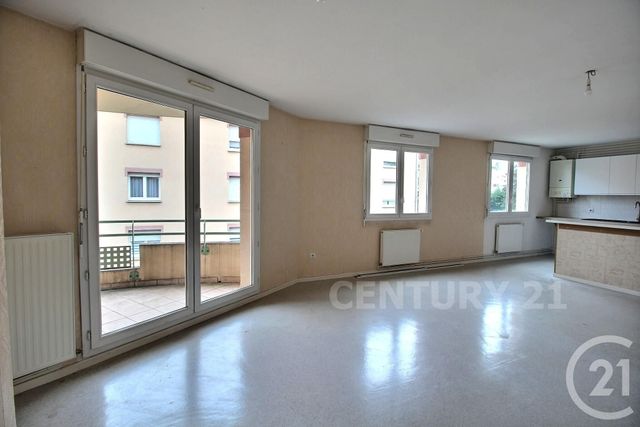 Afficher la photo en grand Appartement F4 à vendre - 4 pièces - 97.62 m2 - ST AVOLD - 57 - LORRAINE - Century 21 Rond Point De L'Europe