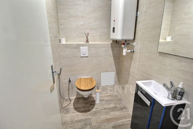 Appartement F5 à vendre - 5 pièces - 107.0 m2 - ST AVOLD - 57 - LORRAINE - Century 21 Rond Point De L'Europe