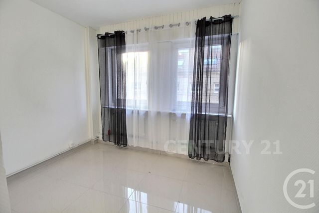 Appartement F5 à vendre - 5 pièces - 107.0 m2 - ST AVOLD - 57 - LORRAINE - Century 21 Rond Point De L'Europe