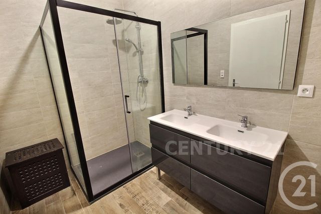 Appartement F5 à vendre - 5 pièces - 107.0 m2 - ST AVOLD - 57 - LORRAINE - Century 21 Rond Point De L'Europe