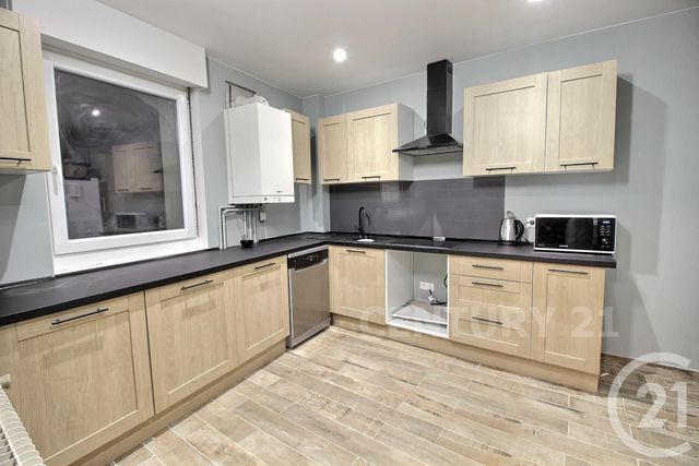 Appartement F5 à vendre - 5 pièces - 107.0 m2 - ST AVOLD - 57 - LORRAINE - Century 21 Rond Point De L'Europe